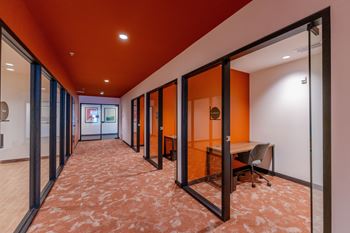 Tenant working huddle rooms